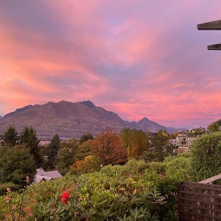 4 Bedroom Home, Unlimited Wifi, Fantastic Lake Views With Private Balcony Queenstown Dış mekan fotoğraf